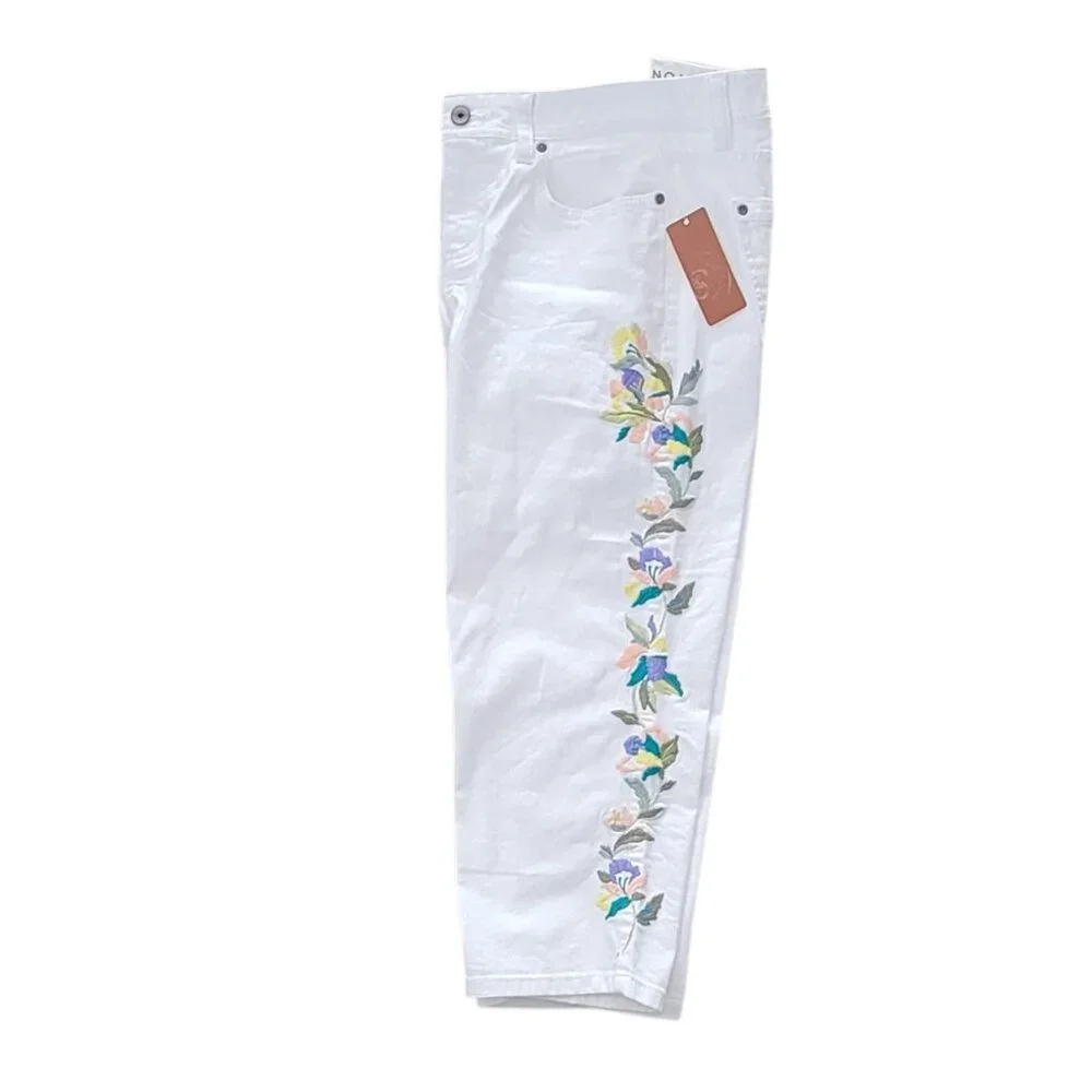 Embroidered Boho Crisp White Denim Cropped Jeans Modern Fit NEW NWT
